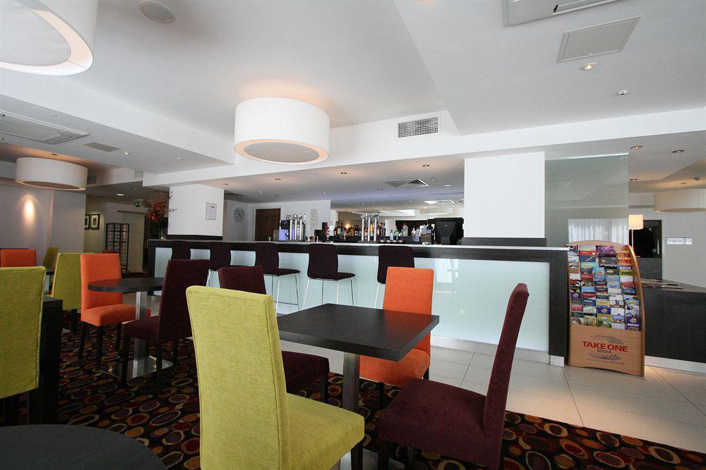 Holiday Inn Express Birmingham South A45, An Ihg Hotel Restaurace fotografie