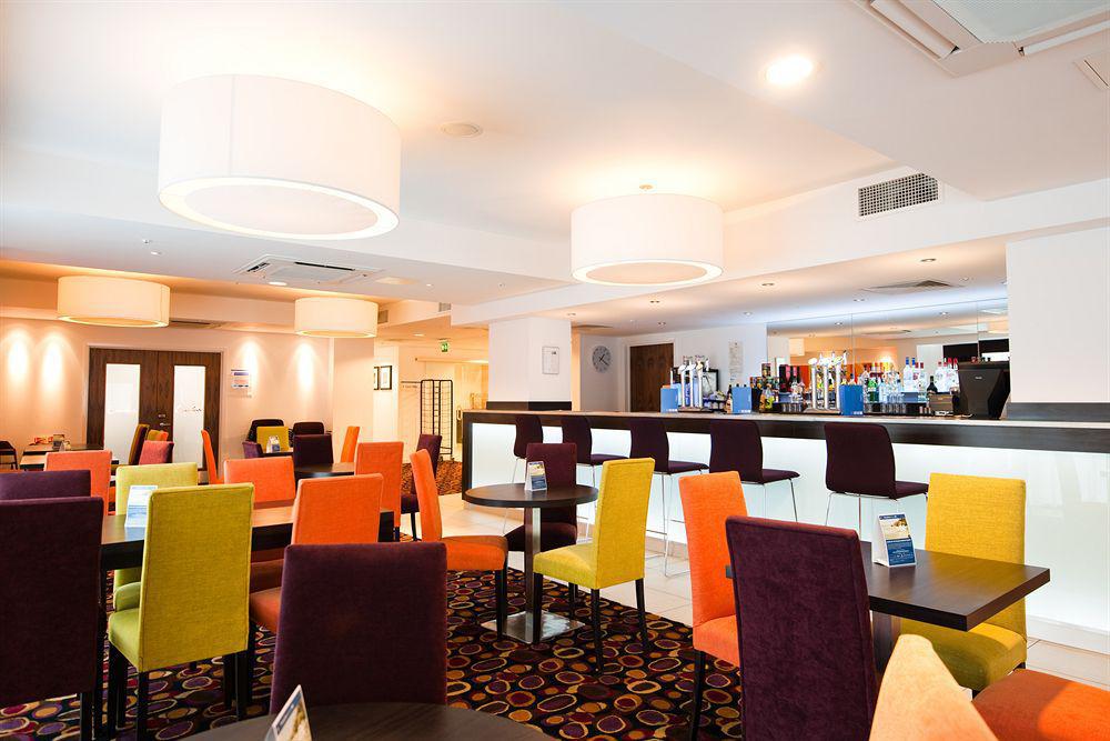 Holiday Inn Express Birmingham South A45, An Ihg Hotel Restaurace fotografie